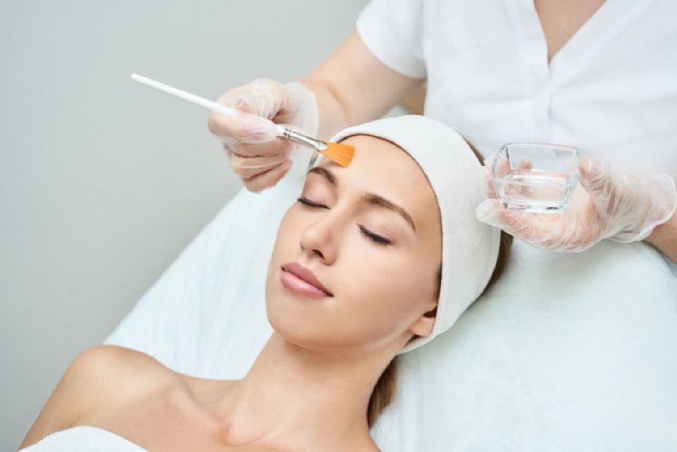 Peel da có làm mỏng da không?