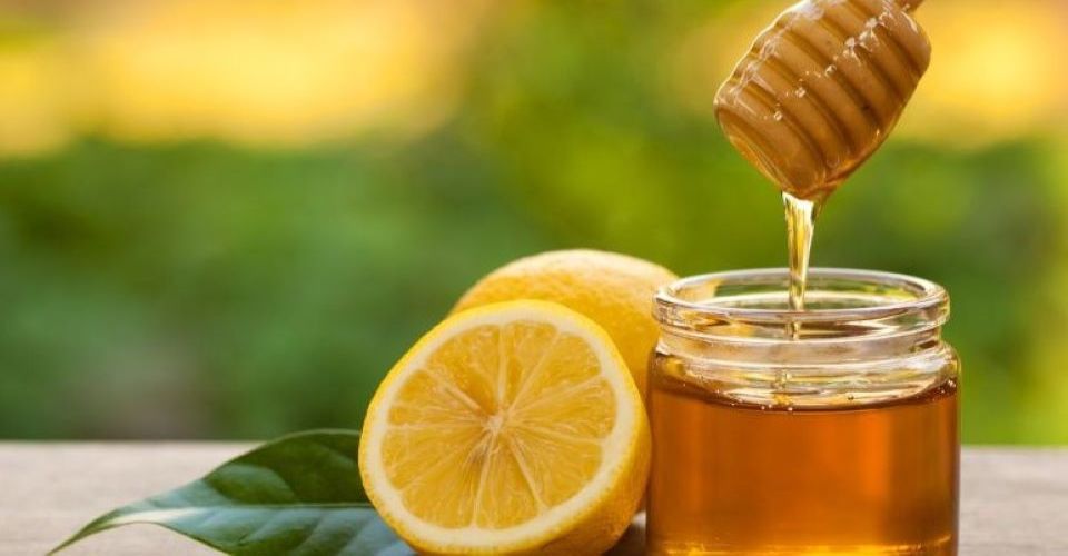 Cách tẩy tế bào chết da mặt tại nhà bằng mật ong và chanh
