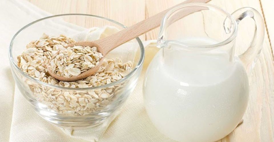Cách tẩy tế bào chết da mặt tại nhà bằng yến mạch và sữa tươi