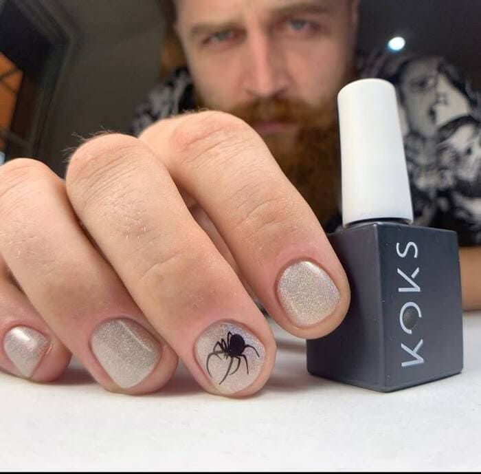 Mẫu nail vẽ họa tiết hình con nhện