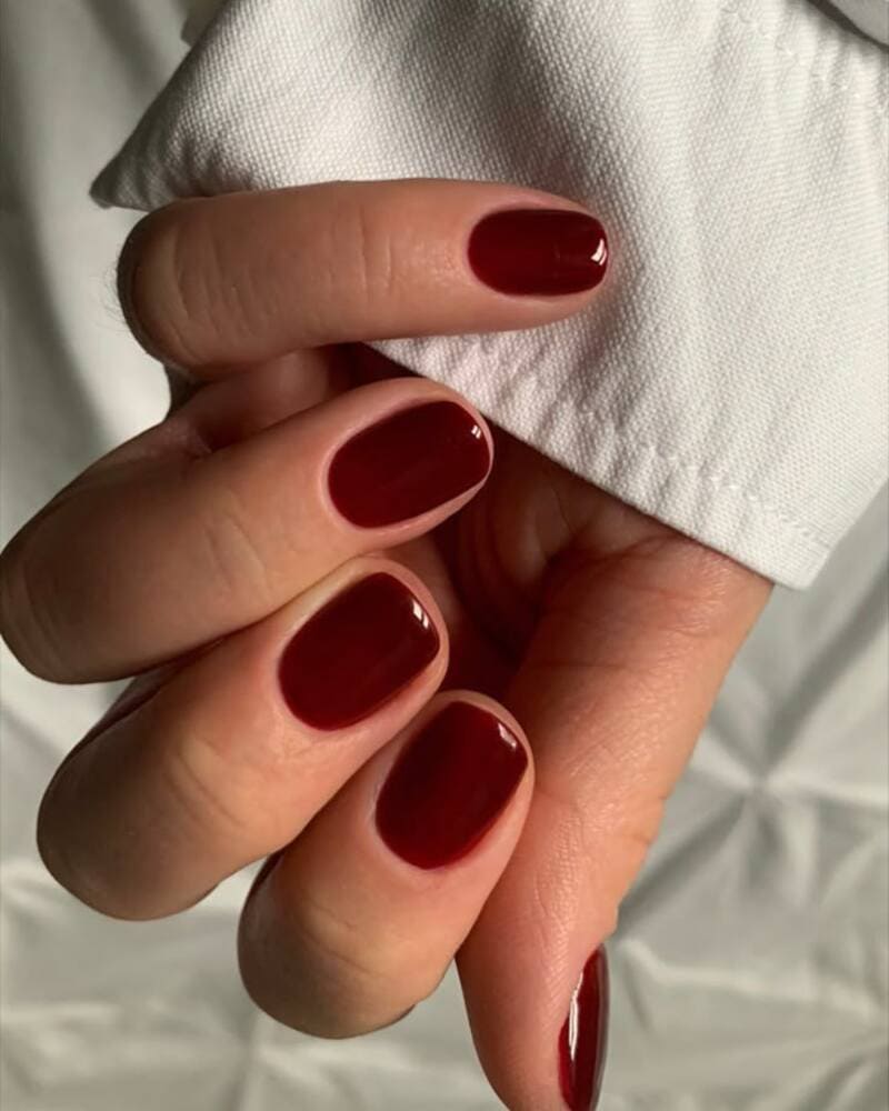 Mẫu nail đơn sắc màu đỏ