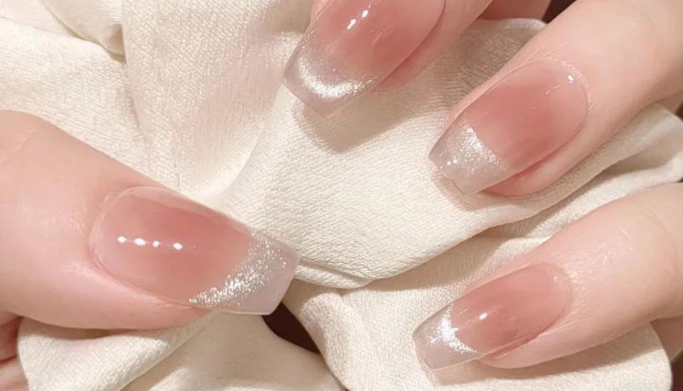 Nail đầu móng trắng nhẹ nhàng