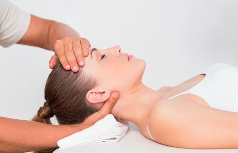 Cách kết hợp tinh dầu với kỹ thuật massage để tăng hiệu quả